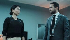 Red Eye: 2×1